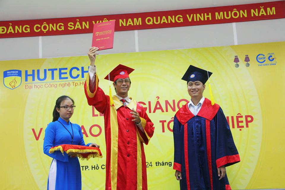 bang tot nghiep hutech